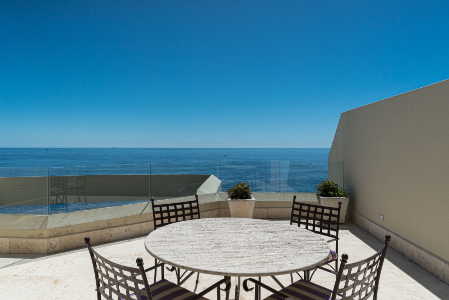 5 Bedroom Property for Sale in Mouille Point Western Cape